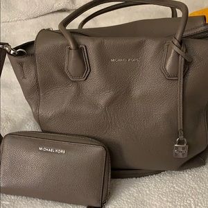 Micheals woman hand bag